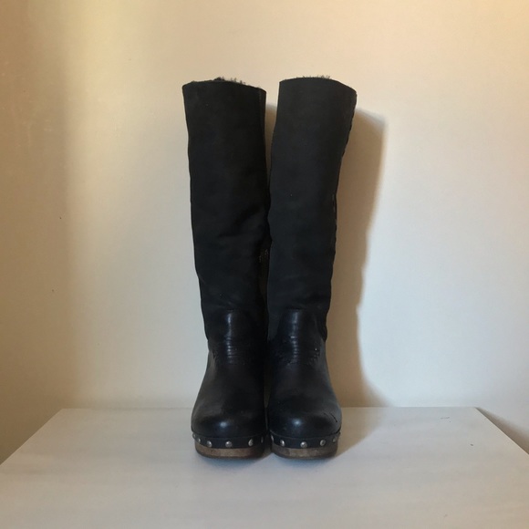 Shoes - ❤️ Ugg knee high boots in black